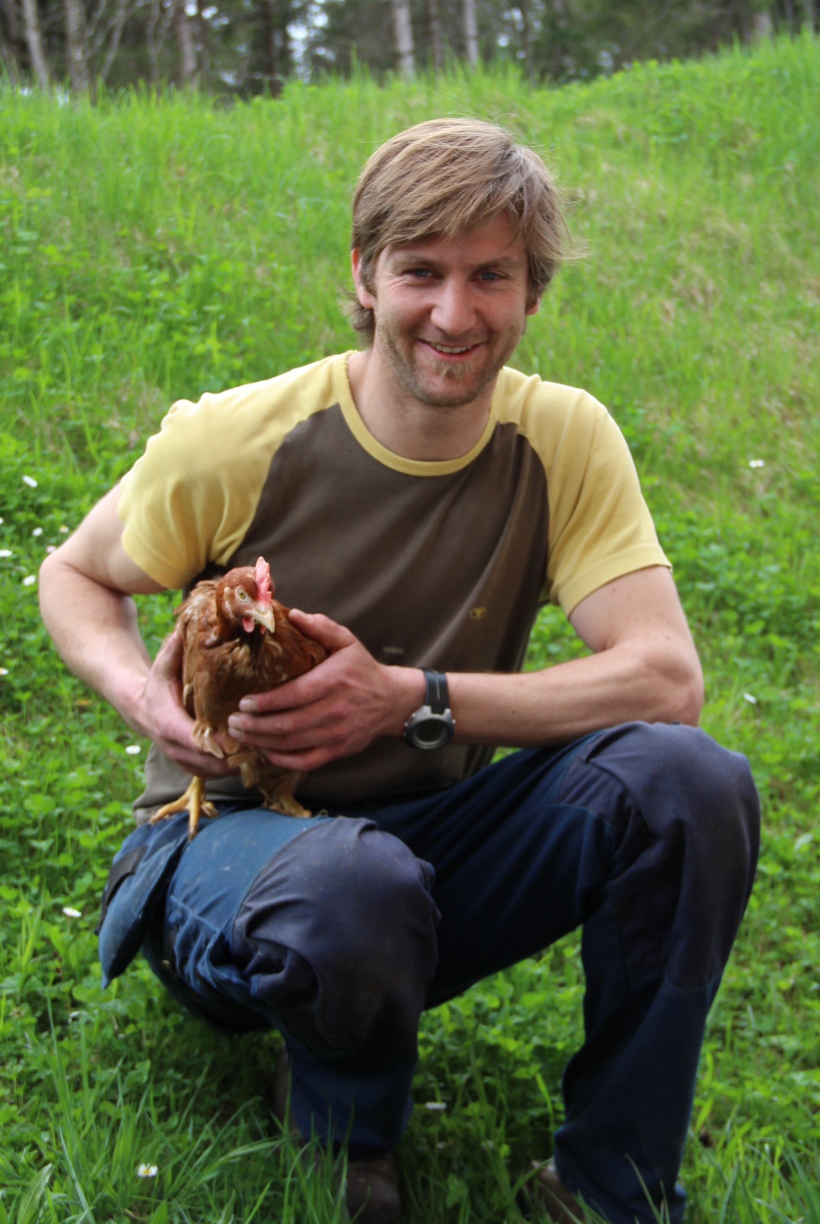 Hendl halbiert (Vorbestellung bis 9.6., Abholung am 20.6.26)