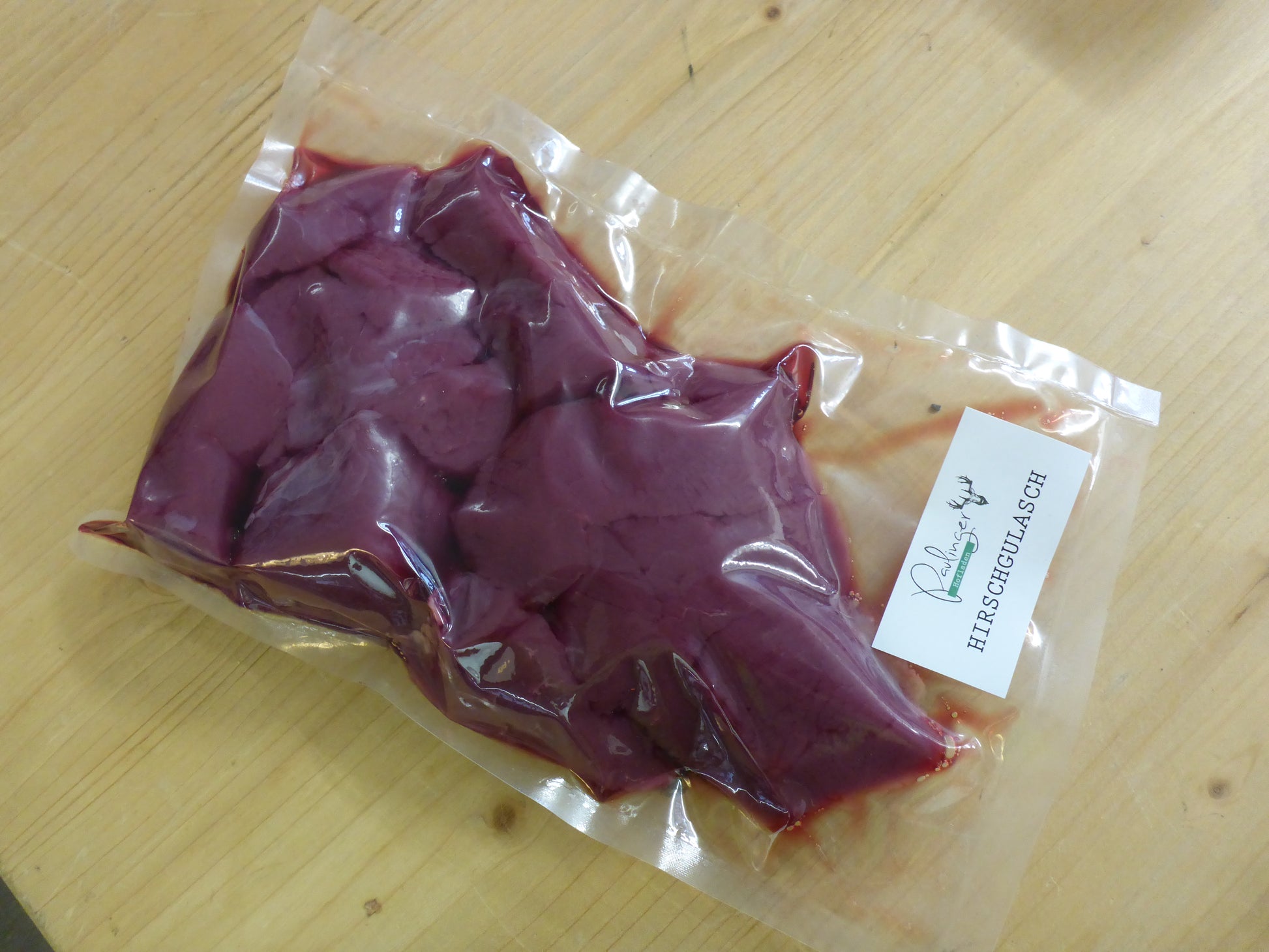 Hirschgulasch geschnitten (Bestellen jederzeit, Lieferung am 1. Freitag im Monat)